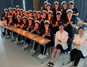 23년 3월반 나이팅게일 선서식을 하였습니다. 모두모두 축하드립니다.